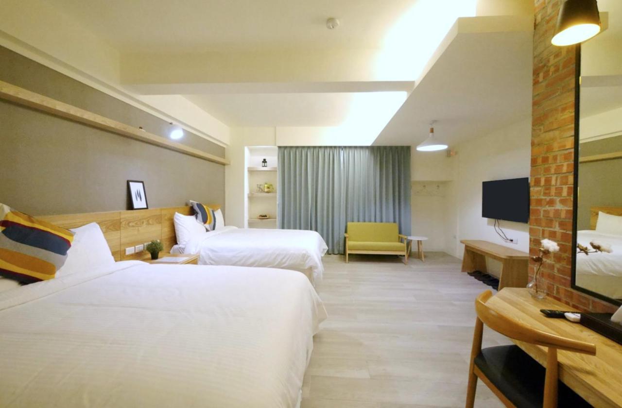 Flora Inn Тайнань Экстерьер фото