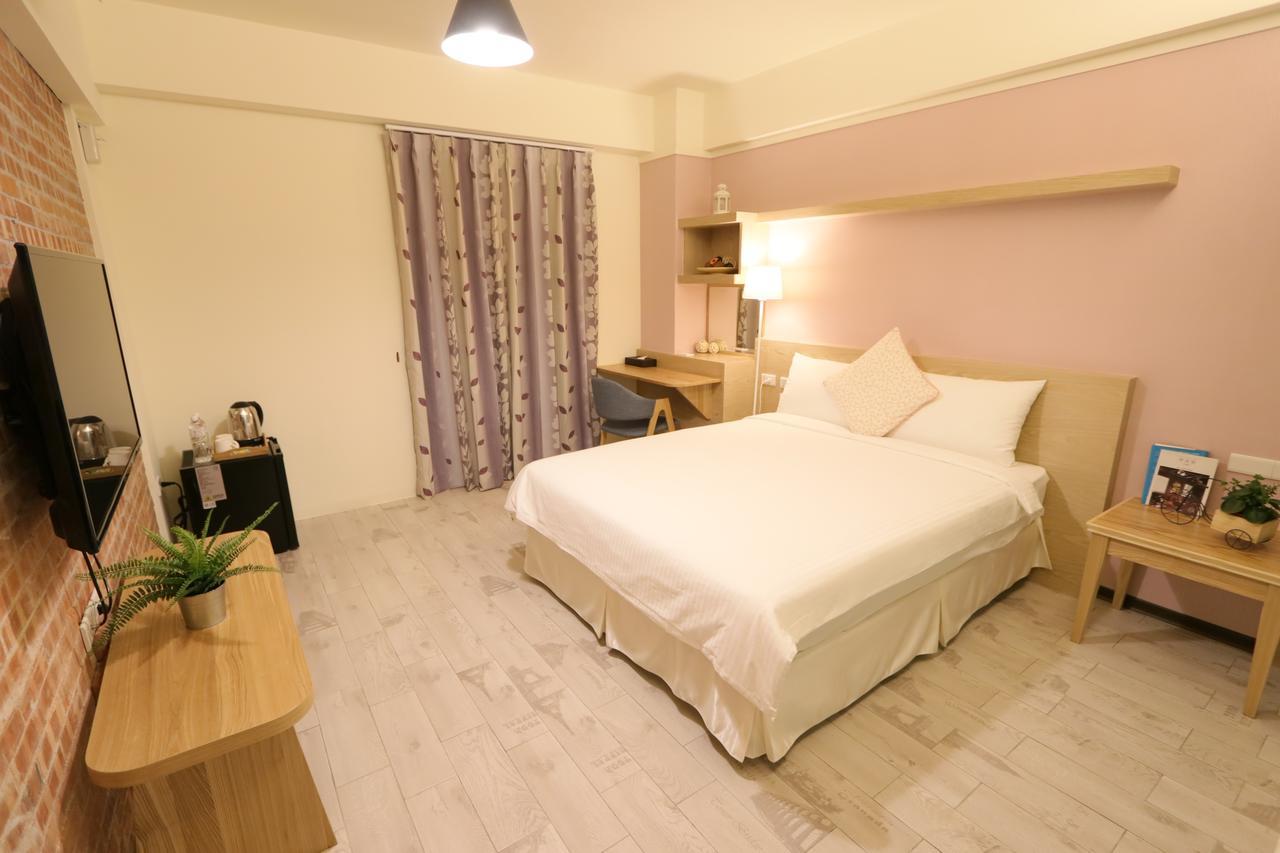 Flora Inn Тайнань Экстерьер фото