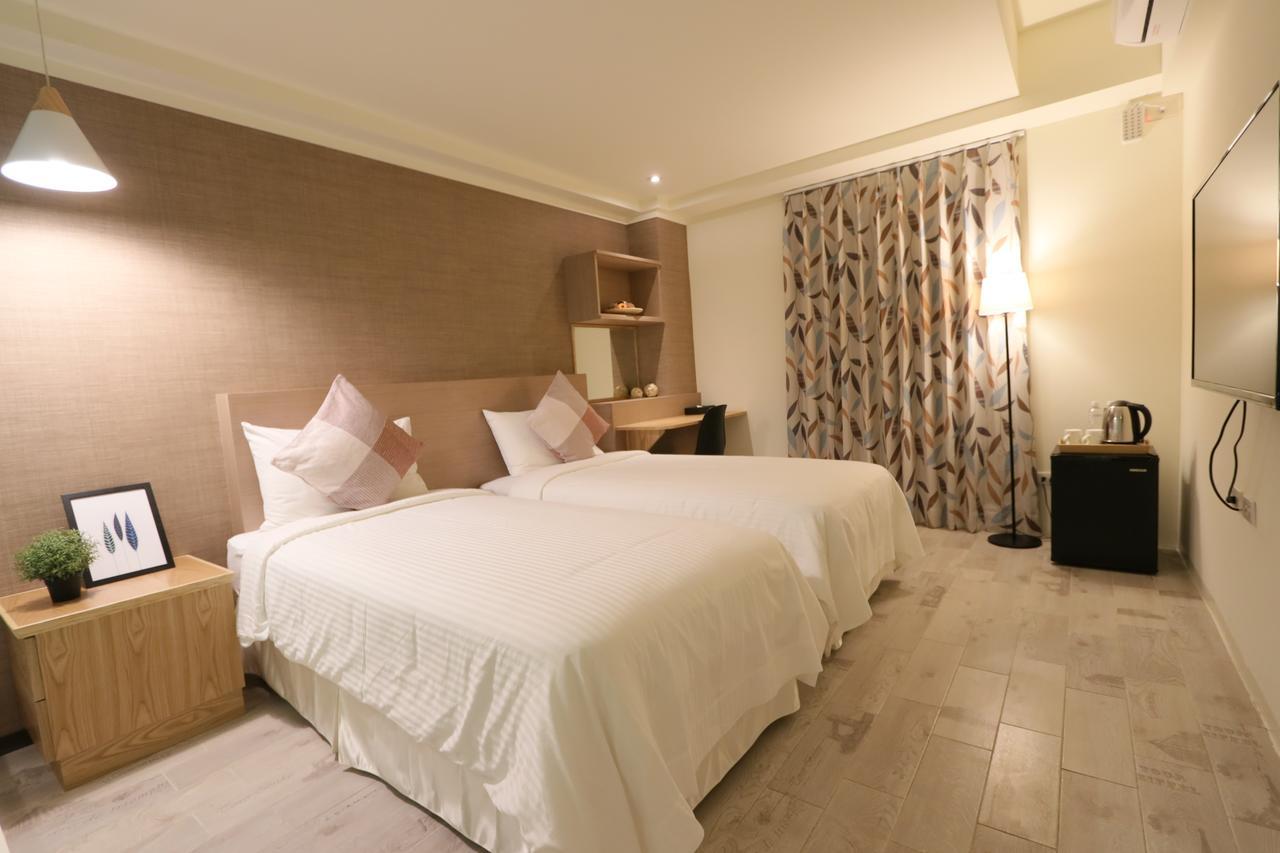 Flora Inn Тайнань Экстерьер фото
