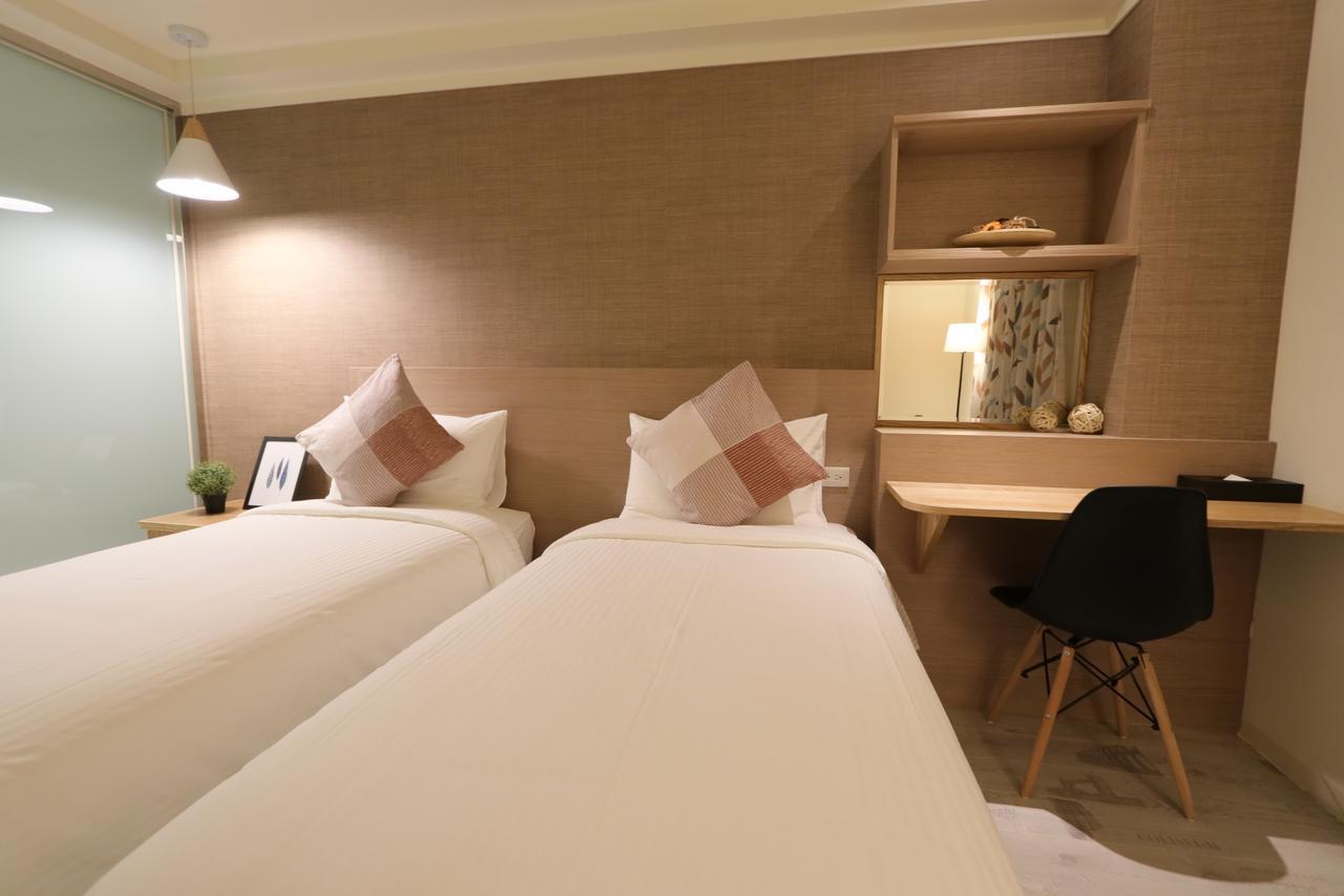 Flora Inn Тайнань Экстерьер фото