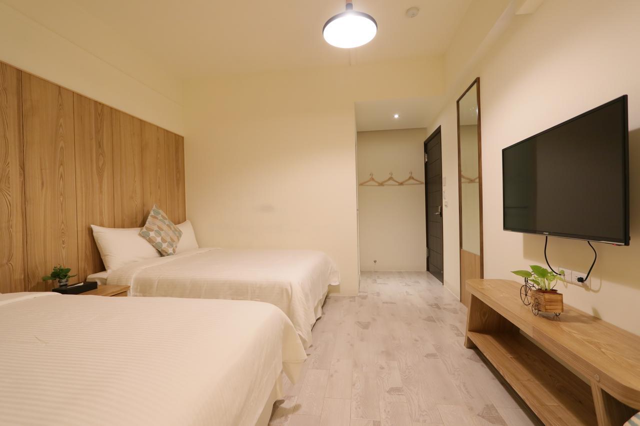 Flora Inn Тайнань Экстерьер фото