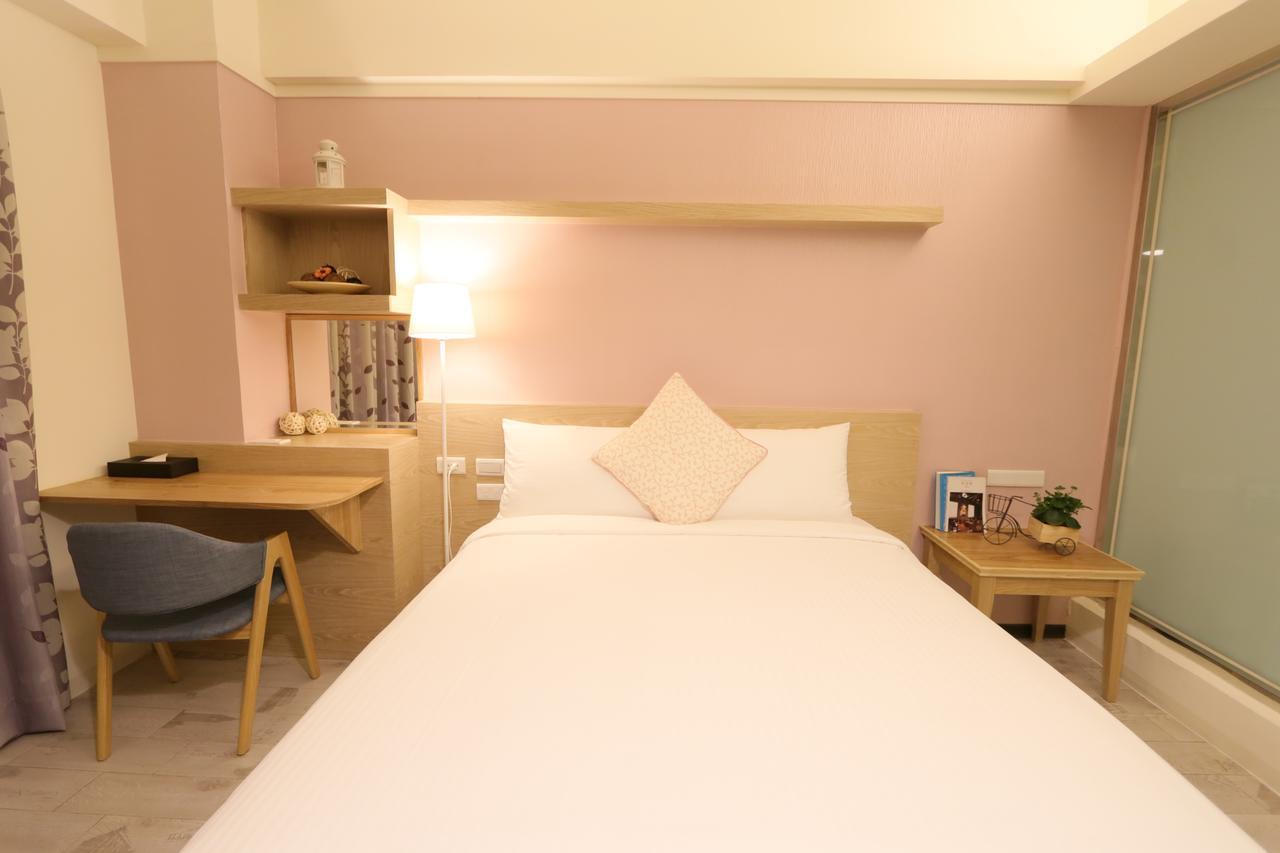 Flora Inn Тайнань Экстерьер фото