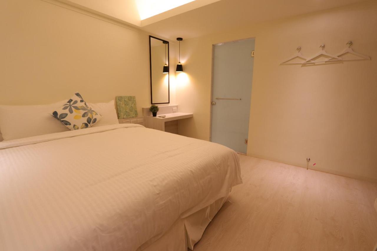 Flora Inn Тайнань Экстерьер фото